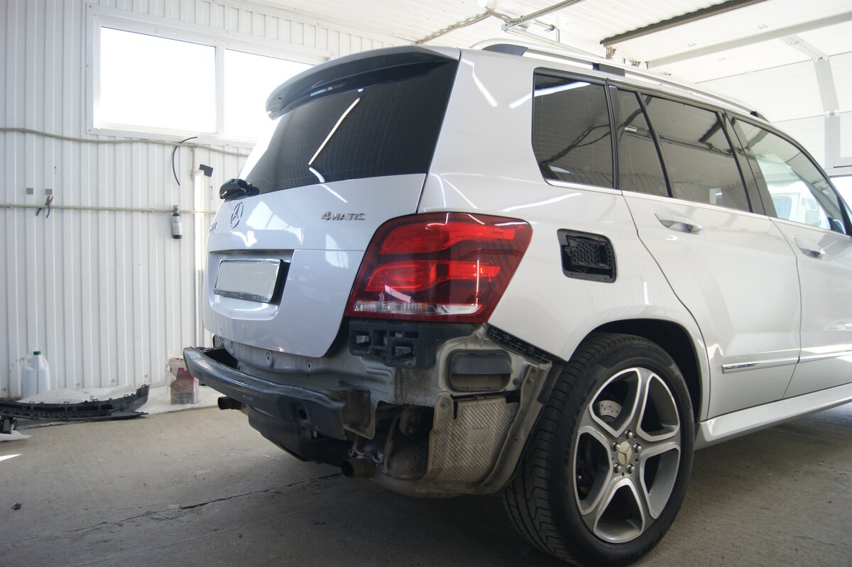 Ремонт заднего бампера Mercedes GLK X204, цена в СПб