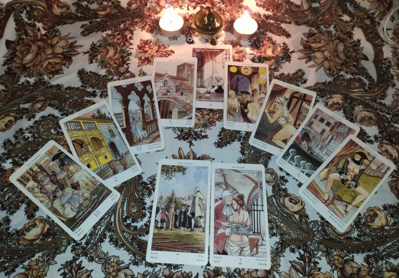 "Любовный треугольник". Фото автора. Таро Казановы.