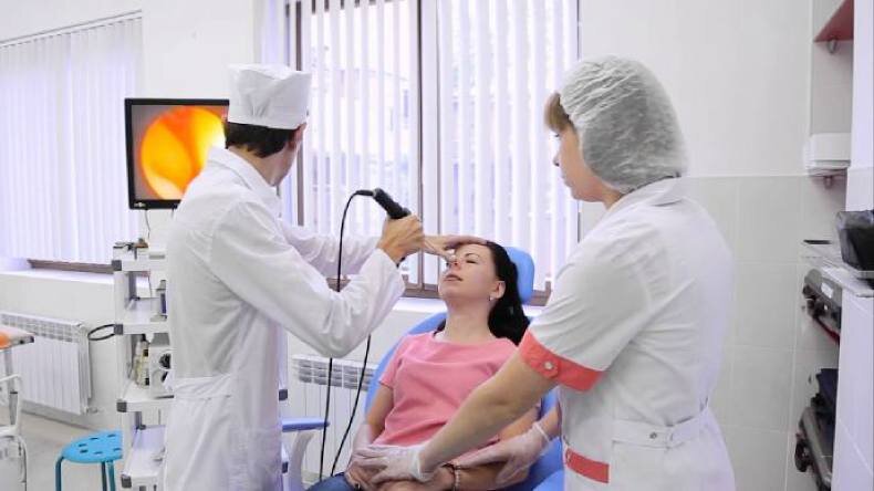 Проведение операции по удалению аденоидов