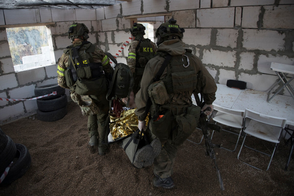 Специалисты группы "А" КГБ РБ на международных соревнованиях в парке "Патриот". Ноябрь 2018 г.