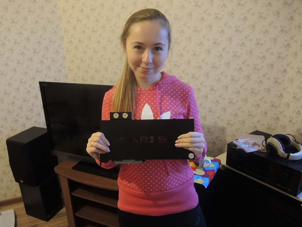 Жена, обои, тумба все на месте - для хейтеров из прошлого поста.