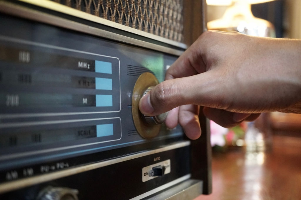 Слушаем русскую музыку и песни  в прямом эфире