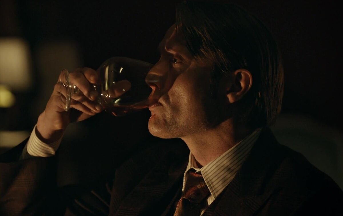 Кадр из фильма "Еще по одной" 2020 г.