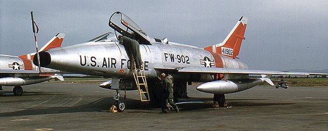 Истребитель Норт Америкэн F-100C "Супер Сэйбр"