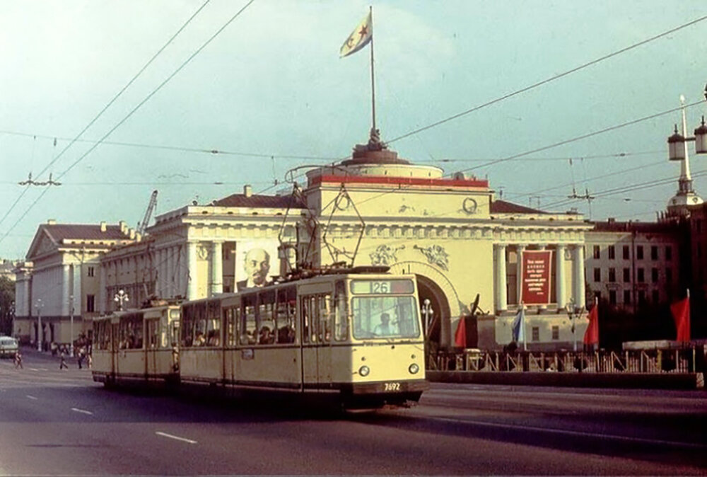 1981 год. Московский проспект Ленинград 1981 год. Трамвай Ленинград 1980. Трамвай Ленинград 1953 ул. Марата. Ленинградский трамвай 1980.