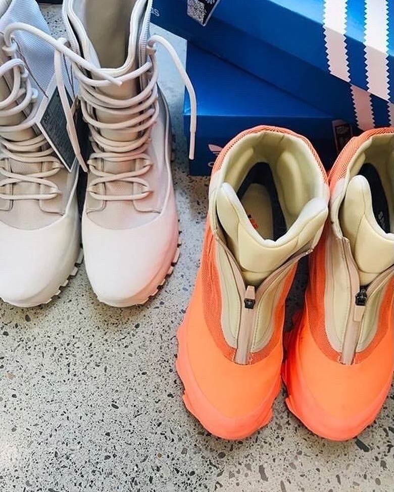 Adidas store yeezy 1050