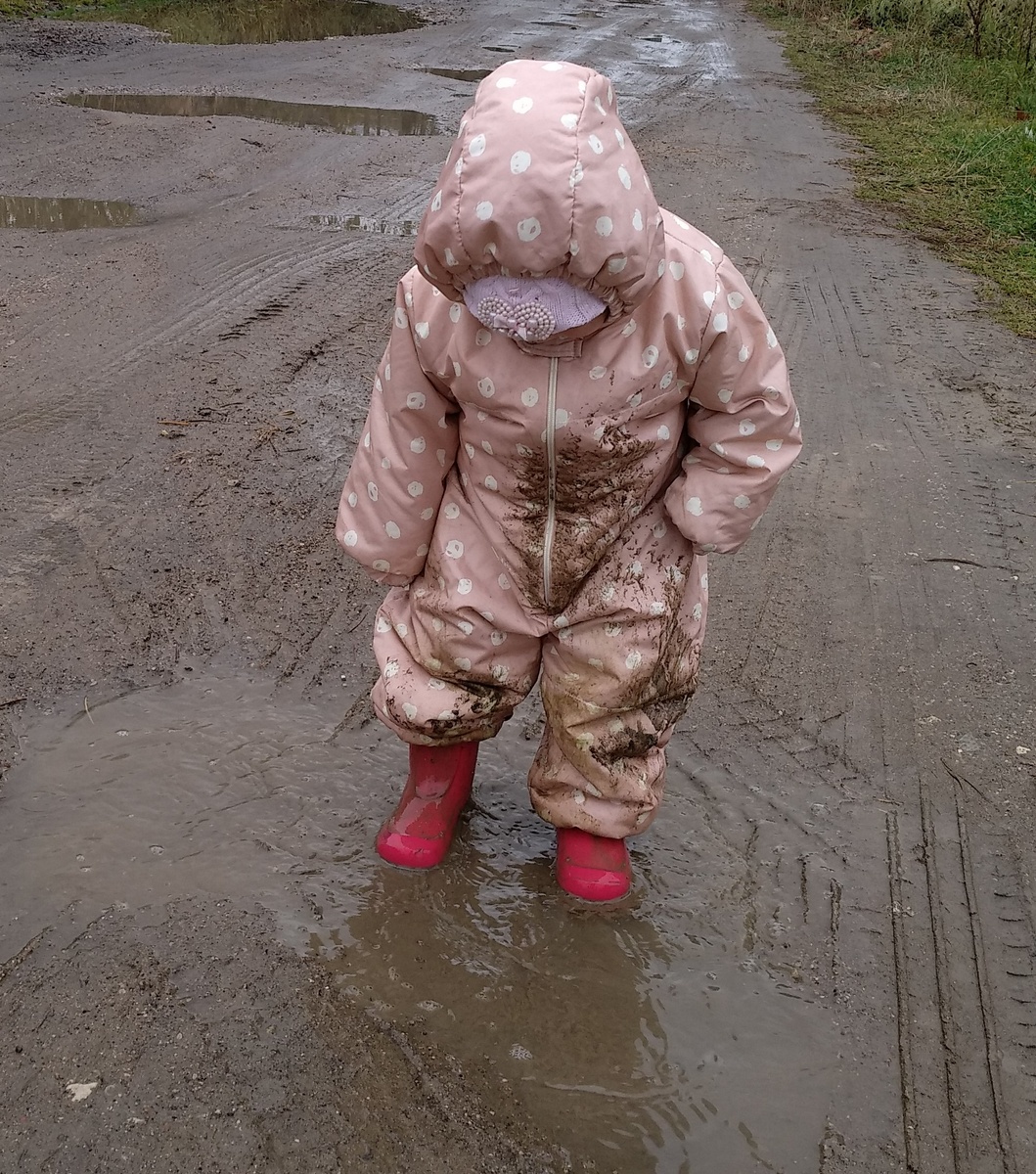 Наша обычная прогулка в дождливый день