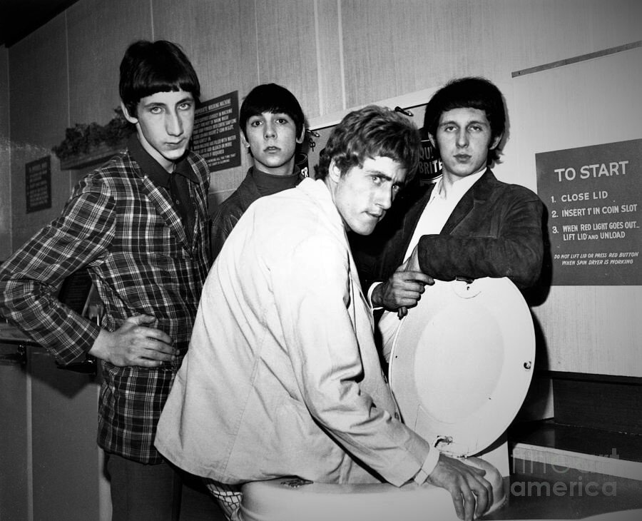 «THE WHO»