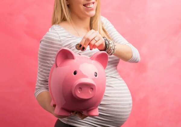 Если семья уже оформила материнский капитал на первого ребенка, то при рождении второго после 31 декабря 2019 г. она может оформить еще 150 000 руб.