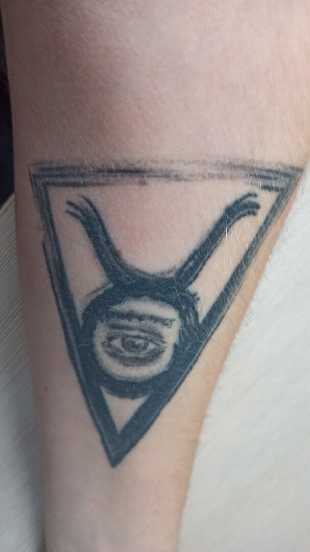 Вот кстати моя тату вдохновленная Масонством.