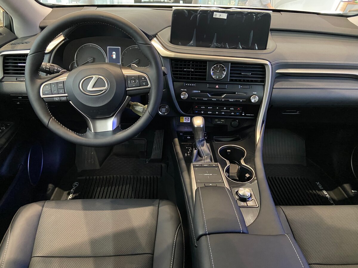 Lexus RX. Источник иллюстрации - auto.ru