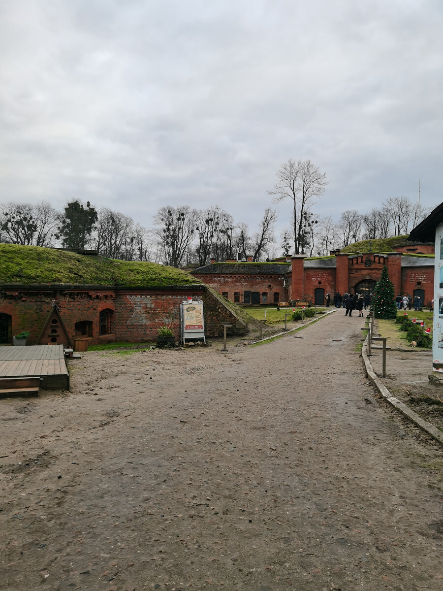 Главный вход в Форт 11