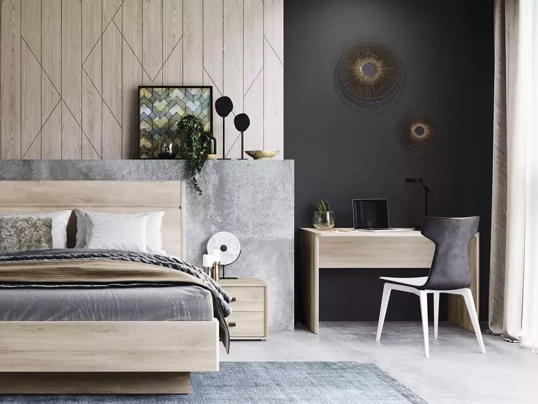 А кровать, письменный стол и ещё две тумбы – в спальне