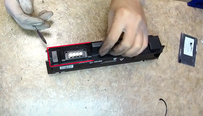 Фото 29. Отщелкиваем четыре защелки