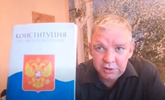 Следователи завели на Леху Кочегара уголовное дело. Скриншот из видео youtube-пользователя: Открытый Микрофон
