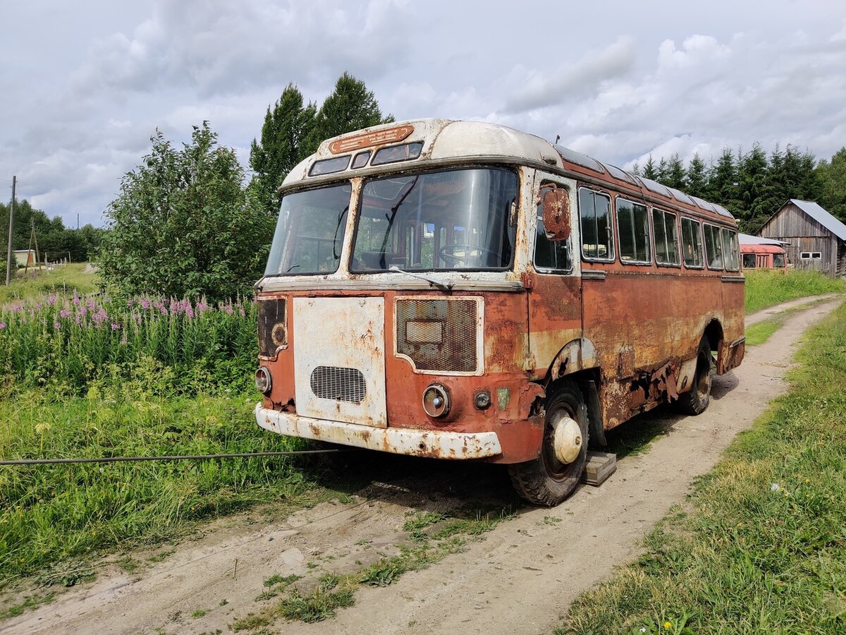 Автобус старого образца паз