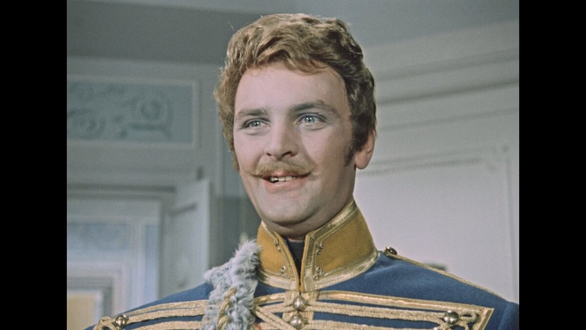 Кадр из фильма "Гусарская баллада"