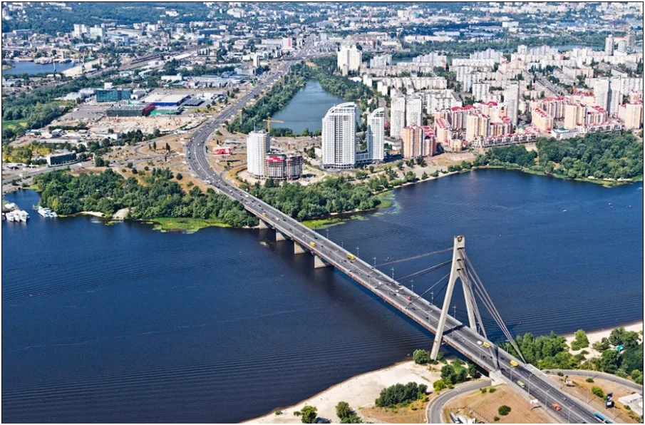 Еще раз Московский мост и левобережье. Вид с самолета.
