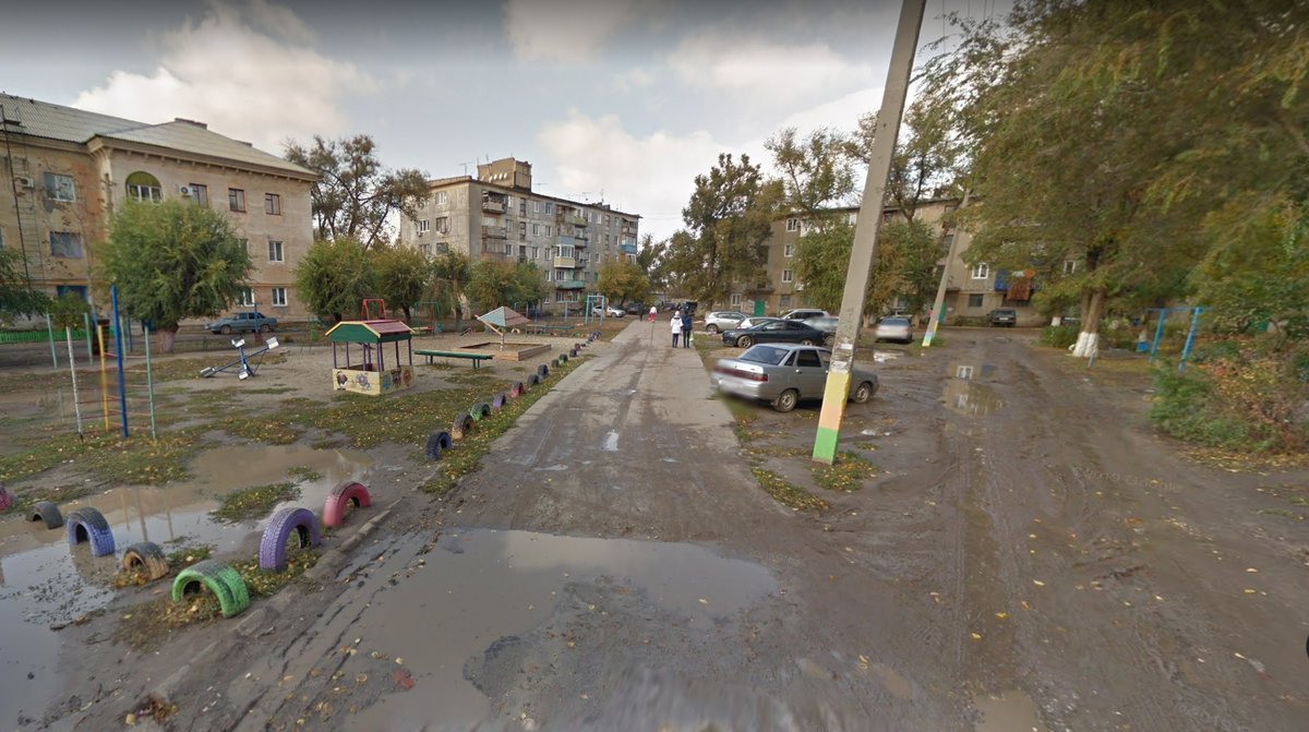 Типовой двор в ДОСах