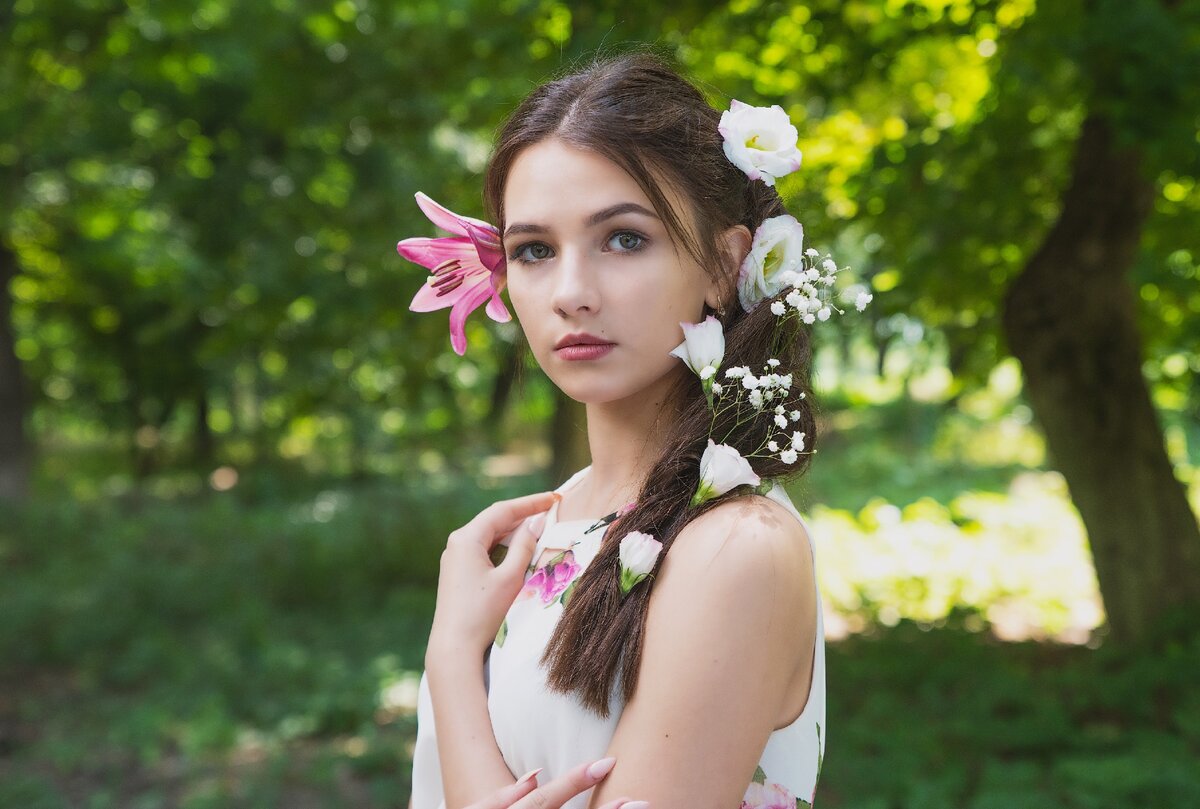 Внешность, безусловно, привлекает внимание любого мужчины вначале общения с женщиной, но обладая только ей, мужчину рядом не удержать.