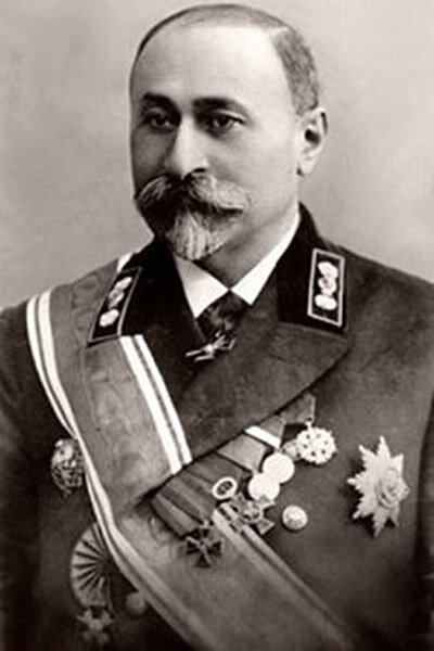 Василий Егорович Таиров (1859-1938) армянский и советский учёный, профессор. 
Доктор сельскохозяйственных наук, винодел и благотворитель, основатель первого научно-опытного учреждения в области виноградарства и виноделия.