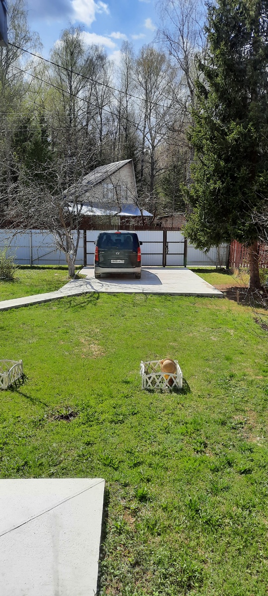 Вид из окна кухни 