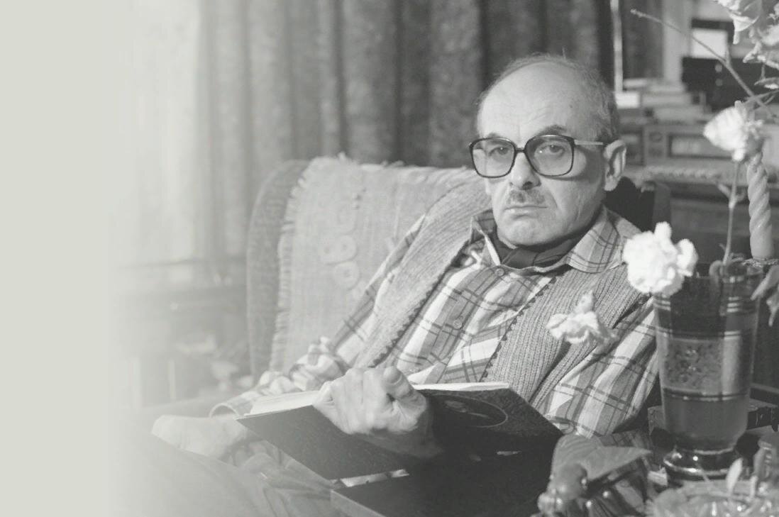 Булат Окуджава. Фото: morning-news.ru