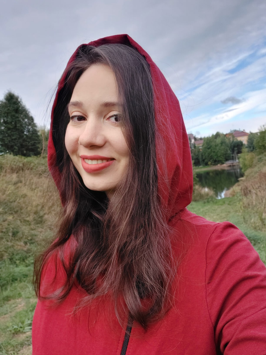 Ну чем не пригожая Красношапка?)