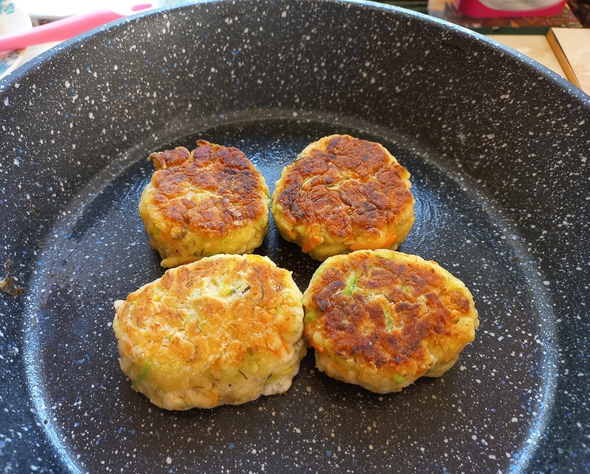    Кабачковые оладьи с сыром