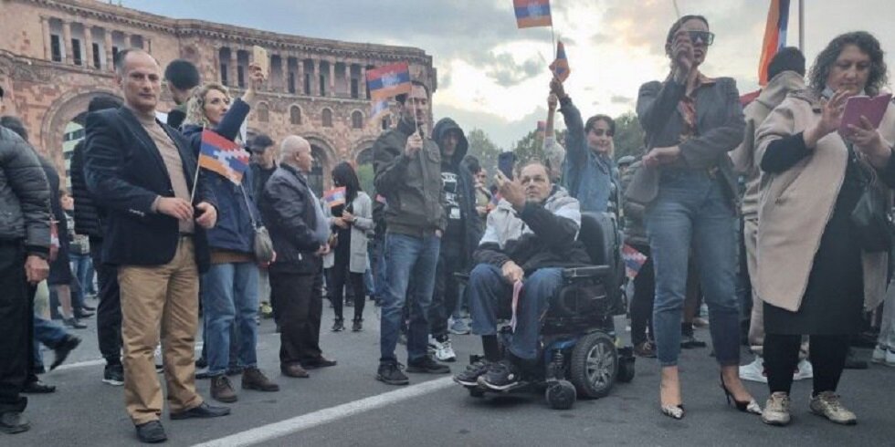 ЗАЯВЛЕНИЕ участников митинга в Ереване: Нагорный Карабах (Арцах) не может быть в составе Азербайджана. Фоторяд