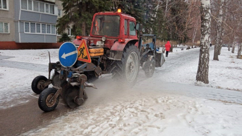     Уборка снега в Барнауле. barnaul.org