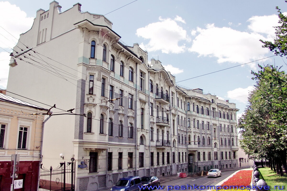 Дом со скульптурами на яузском бульваре покровские ворота