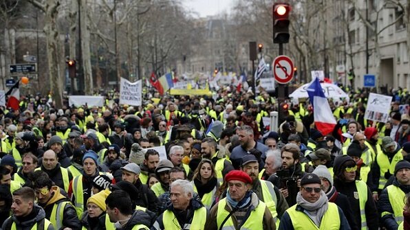 Во Франции культура протестов является частью национального достояния. Это право общества применять ограничения к власти, то есть право на насилие, закрепленное не только в законах, но и в национальном менталитете. 