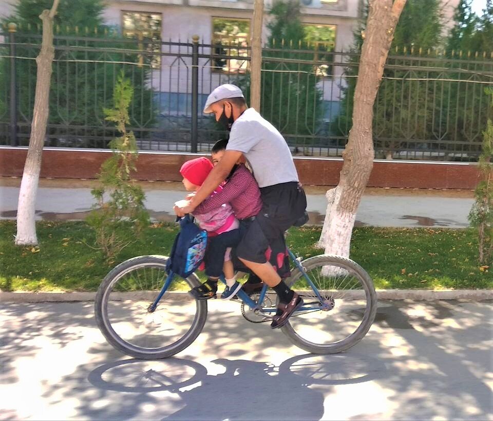 Черт машина заглохла, а в садик идти  надо...