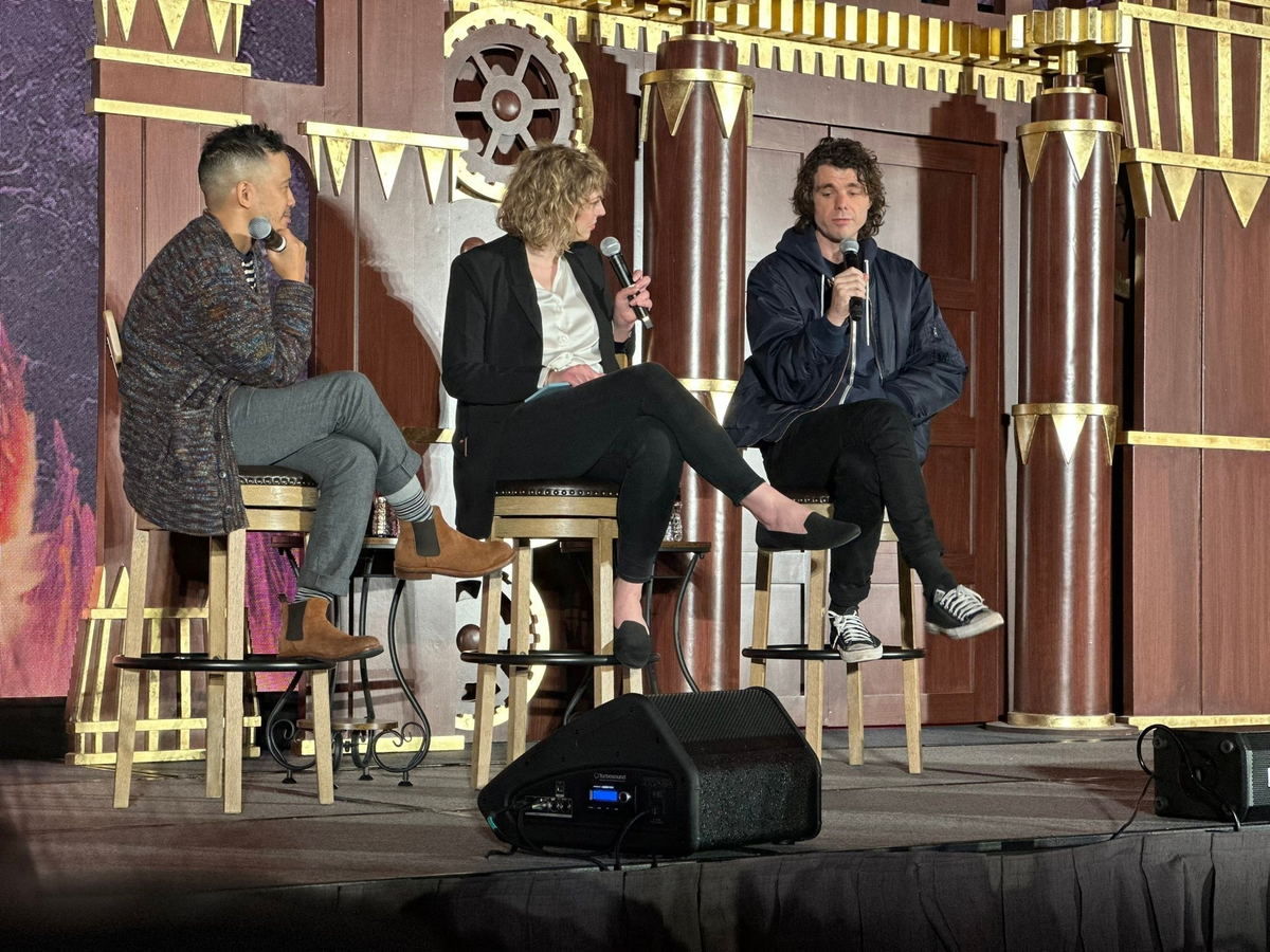 Нидхэм (крайний справа). Источник 7kingdomsbastards.ru