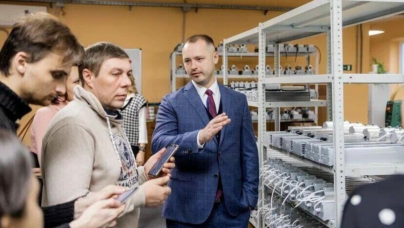     Объем финансирования составил 20 млн рублей для поддержания производственной деятельности компании «Ионос», в которую входит светотехнический завод и научно-техническая лаборатория с отделом разработки и внедрения системы управления городской средой на базе искусственного интеллекта.