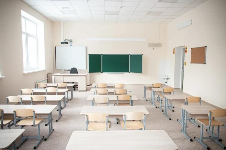    Школьники Оренбуржья уйдут на зимние каникулы 29 декабря Белов Михаил Александрович