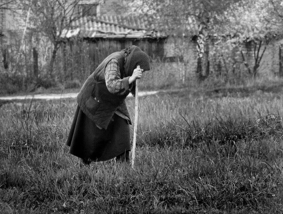 Старая бабушка