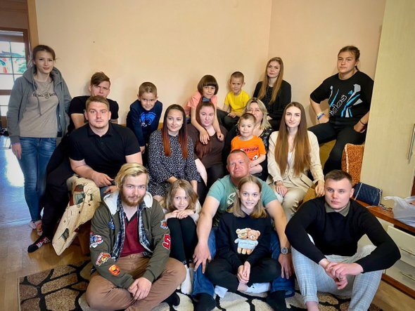    Семья Ларисы почти в полном составе