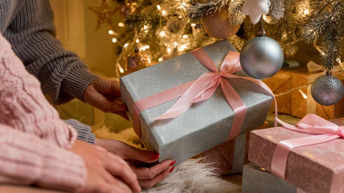     В муниципалитете началась реализация благотворительной акции «Подарим детям Новый Год». Её главная цель — дать возможность детям, находящимся в социально-опасном положении и трудной жизненной ситуации почувствовать полноценный новогодний праздник.