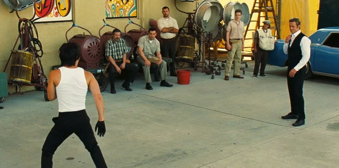 Момент потасовки из фильма.