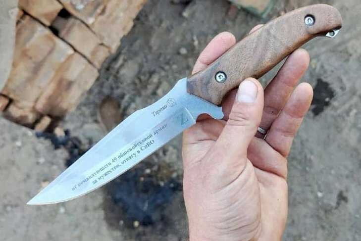    Ценный подарок старшина Овчинников получил на передовой СВО. Фото предоставлены Виктором Овчинниковым.