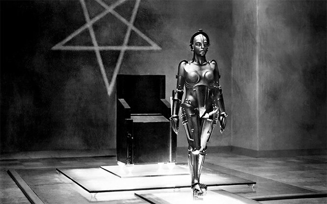 Самая реалистичная секс-кукла-робот решает человеческие отношения