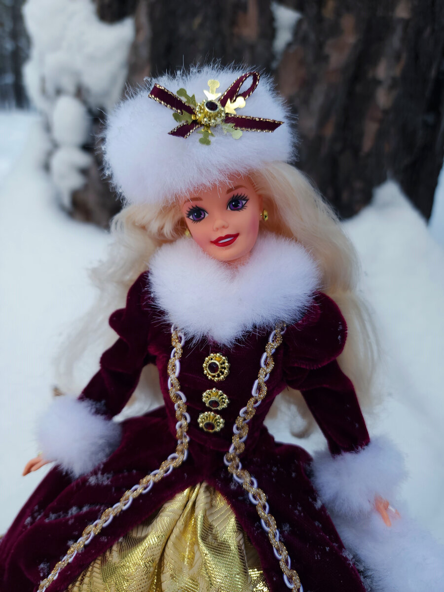 Holiday store barbie 1996