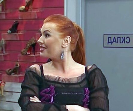 Янина Бугрова в сериале "Счастливы вместе"