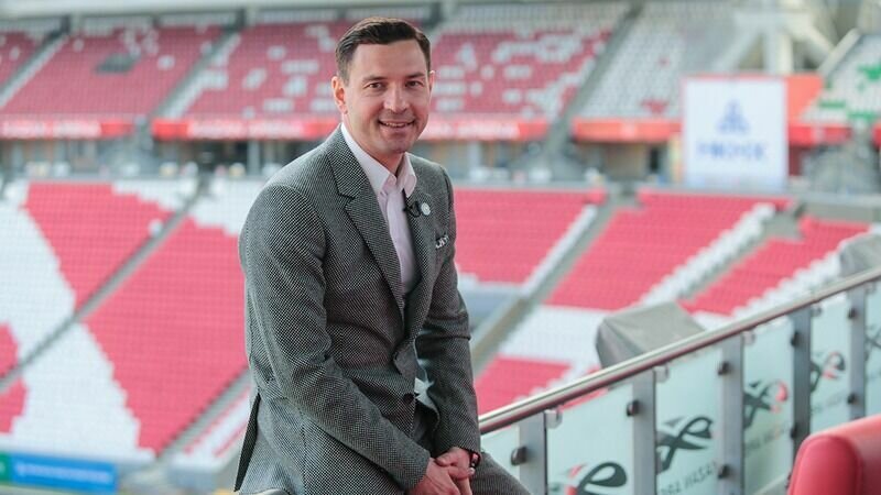     Министр спорта Татарстана Владимир Леонов ответил на вопрос о том, как относится к своей популярности во время «Интервью без галстука».