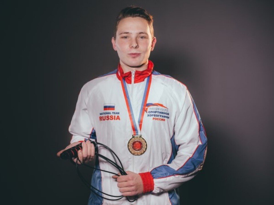     Алексей - призер чемпионата мира по прыжкам на скакалке в 2020 году, а также чемпион Азии 2021 года. Фото: Федерация роуп скиппинга России