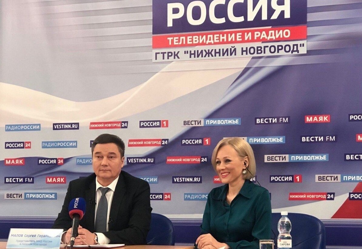    Представитель МИД России в Нижнем Новгороде Сергей Малов сегодня ответил на вопросы журналистов в честь Дня дипломатического работника Анастасия Красушкина