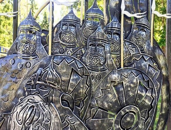 Элемент украшения входной группы в «Чудо-парке»