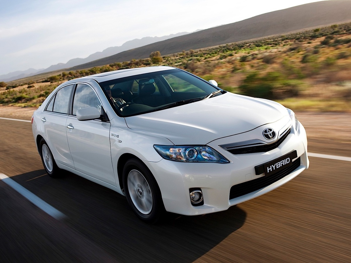 Источник https://s1.cdn.autoevolution.com/images/gallery/TOYOTA-Camry-Hybrid-3883_35.jpg